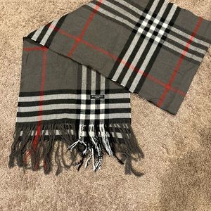 Burberry cashmere scarf